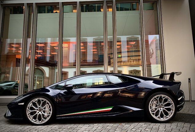 Lamborghini Huracán LP640-4 Performante