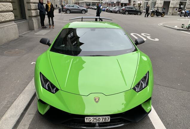 Lamborghini Huracán LP640-4 Performante