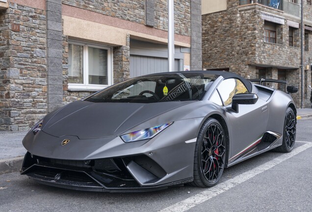 Lamborghini Huracán LP640-4 Performante Spyder