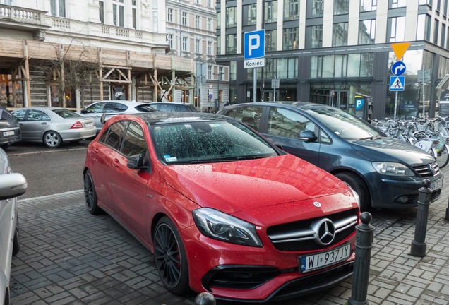 Mercedes-AMG A 45 W176 2015