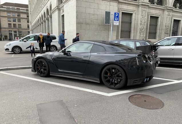 Nissan GT-R 2014