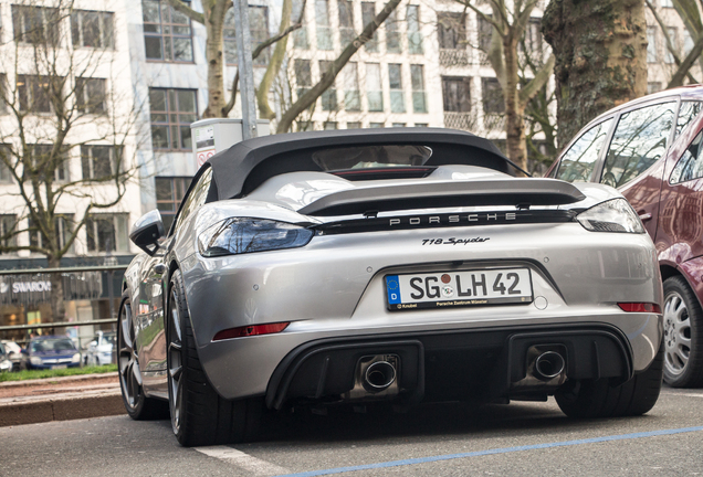 Porsche 718 Spyder