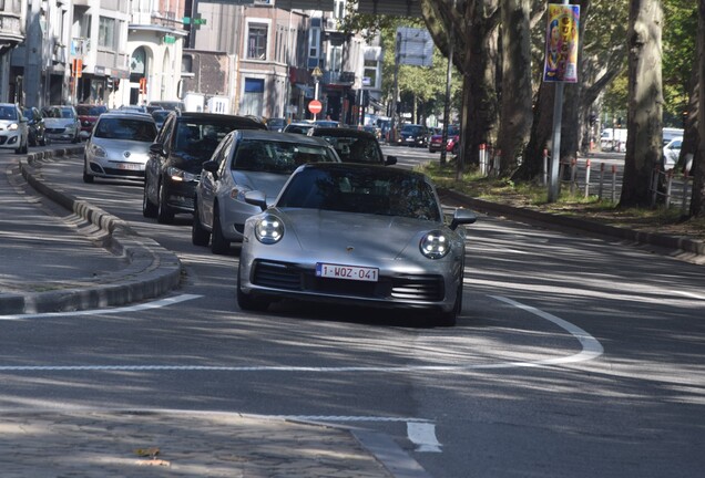 Porsche 992 Carrera 4S