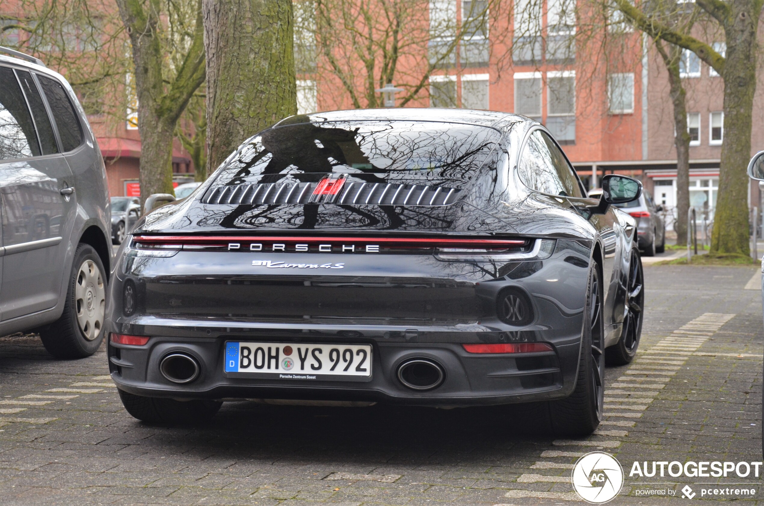 Porsche 992 Carrera 4S