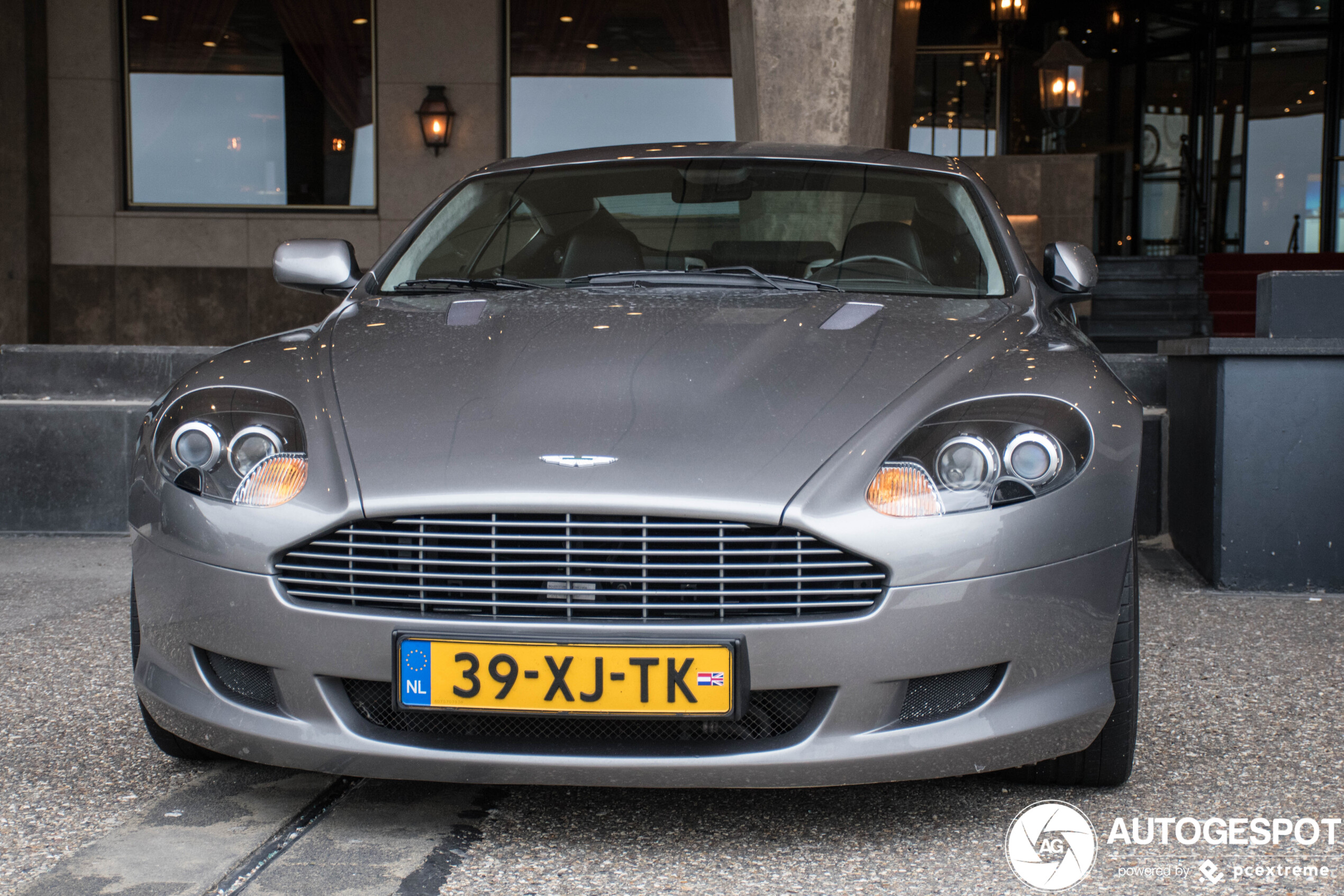 Aston Martin DB9