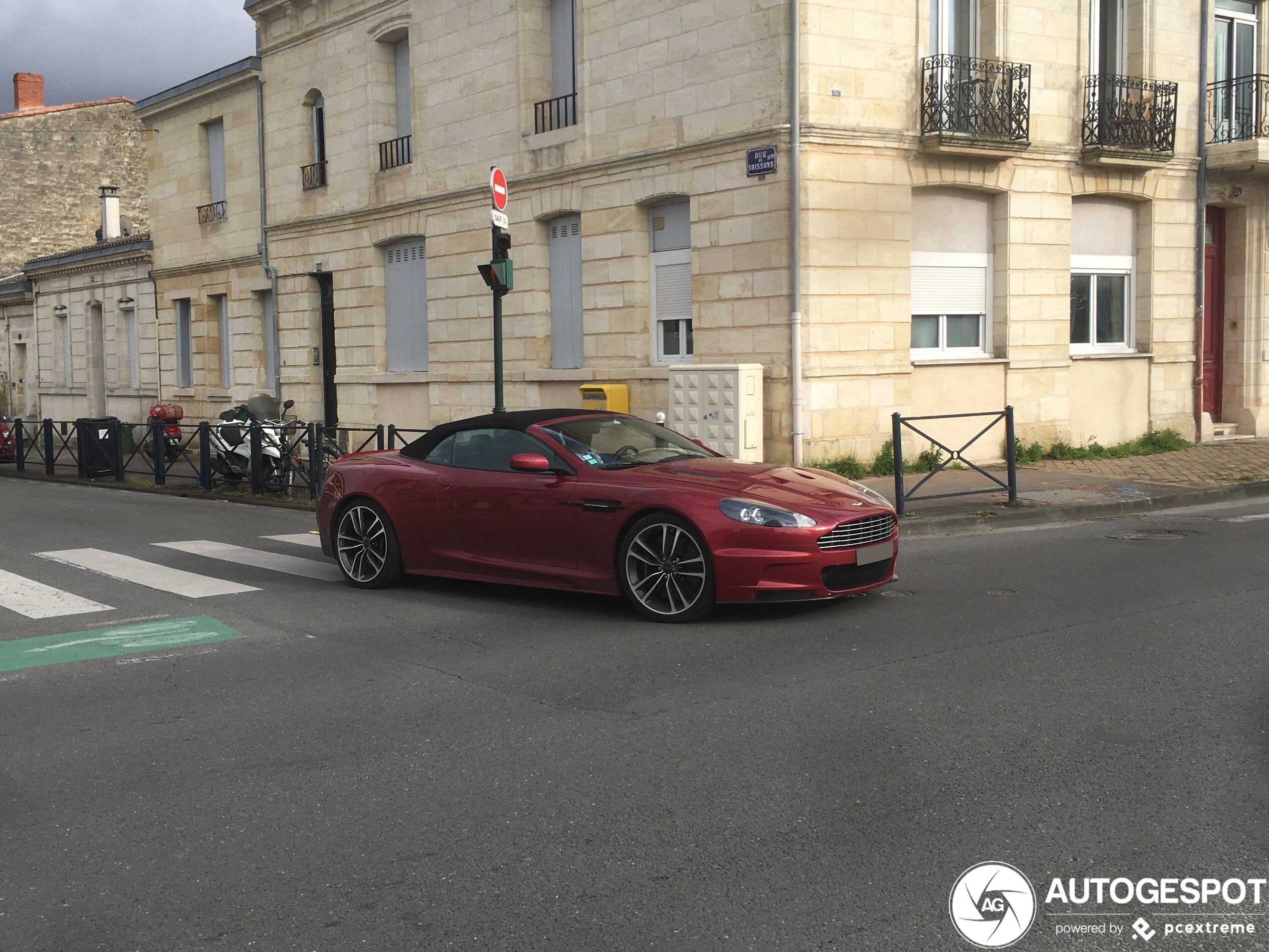 Aston Martin DBS Volante