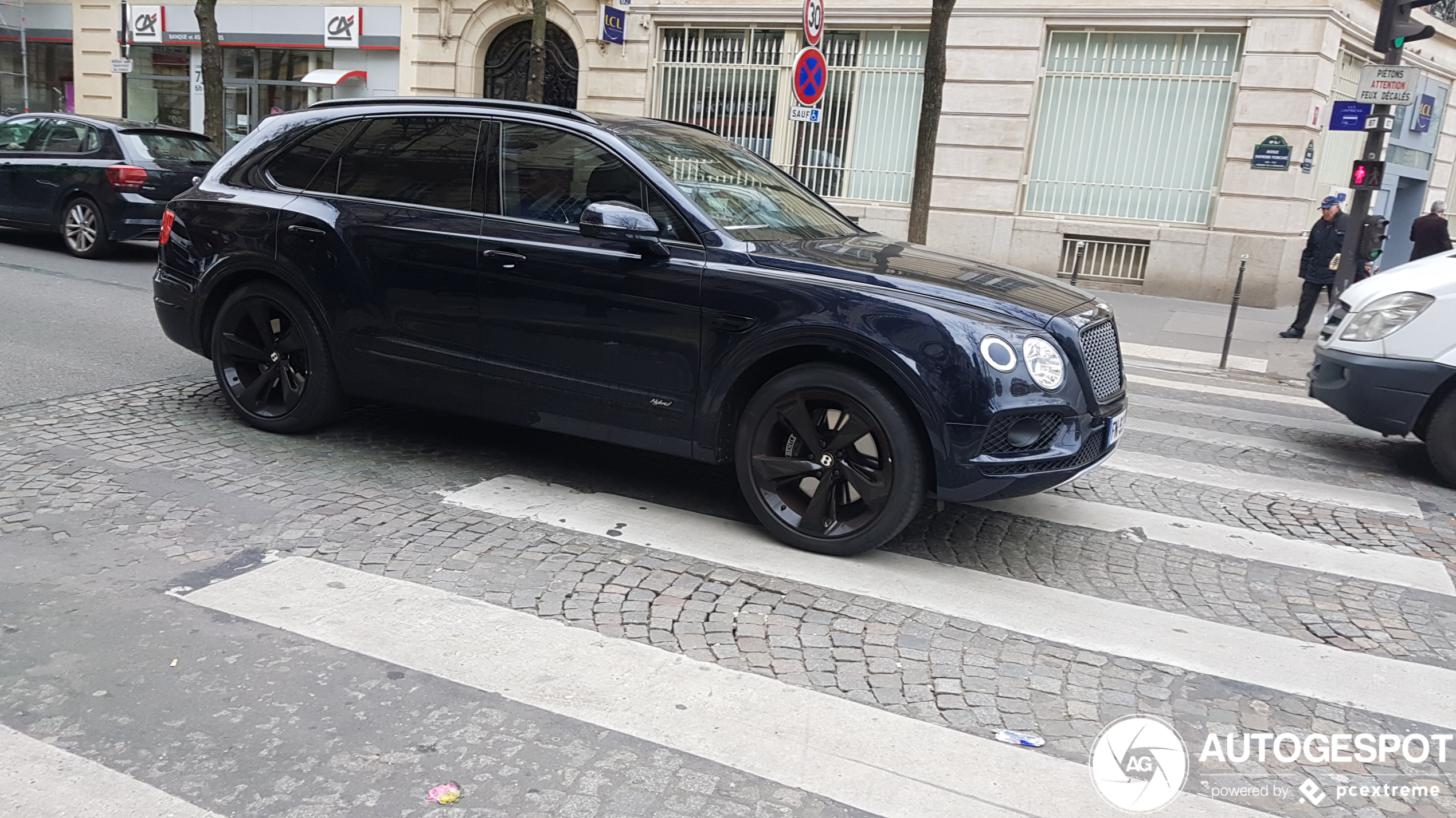 Bentley Bentayga Hybrid