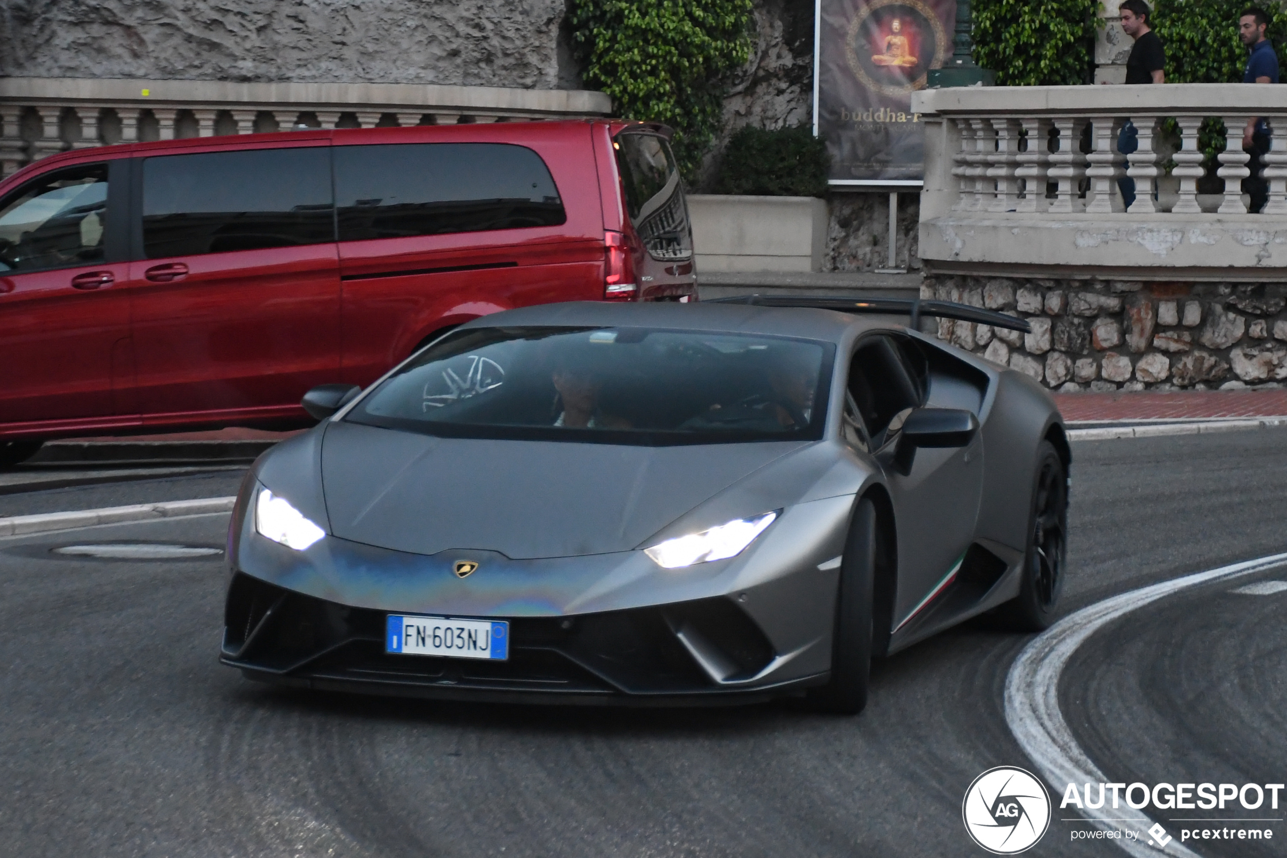 Lamborghini Huracán LP640-4 Performante