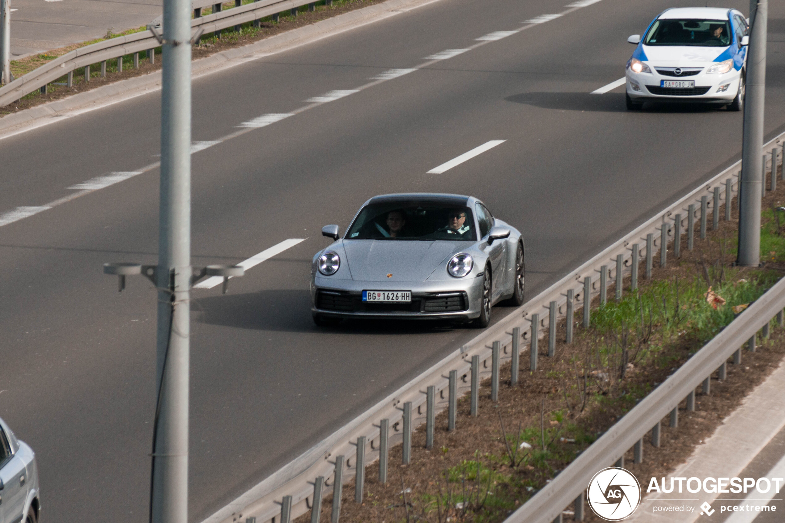 Porsche 992 Carrera 4S