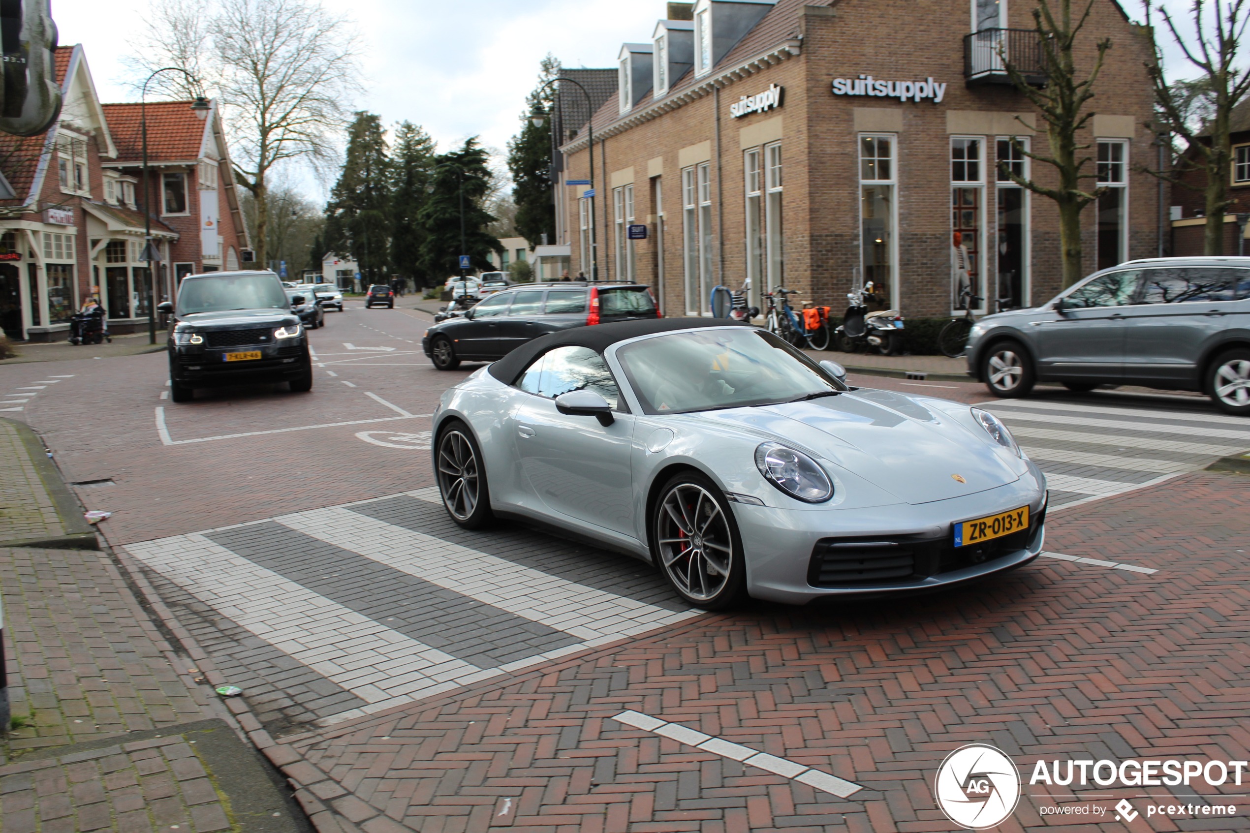 Porsche 992 Carrera 4S Cabriolet