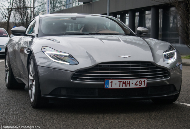 Aston Martin DB11 V8