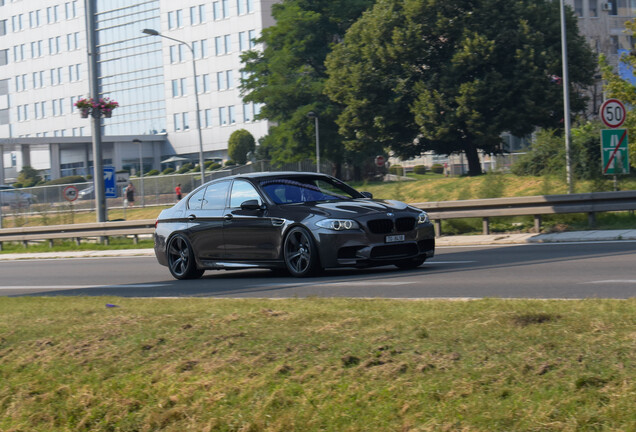 BMW M5 F10 2011