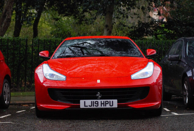 Ferrari GTC4Lusso T