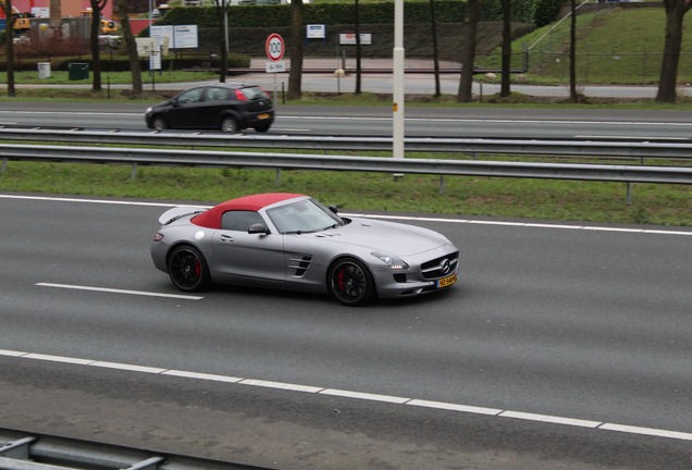 Mercedes-Benz SLS AMG Roadster