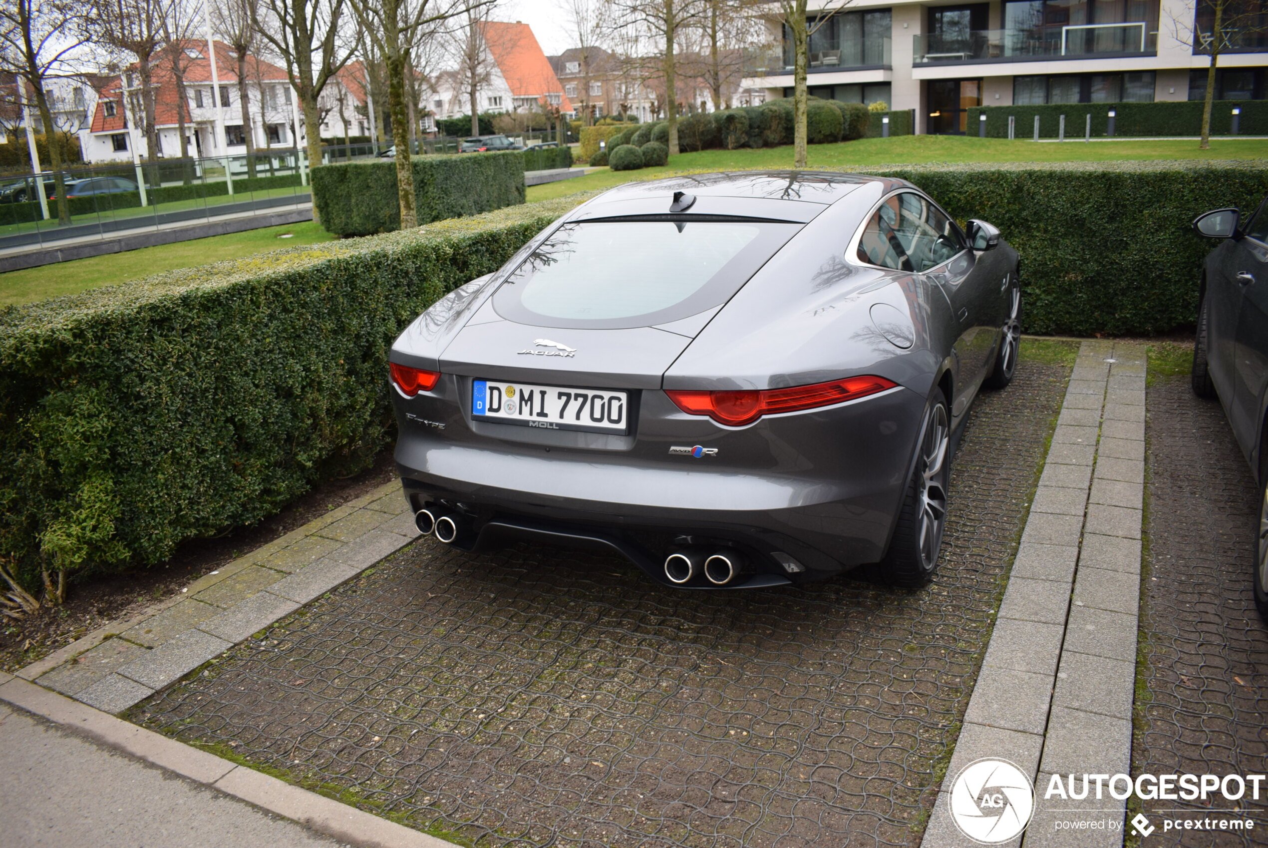 Jaguar F-TYPE R AWD Coupé