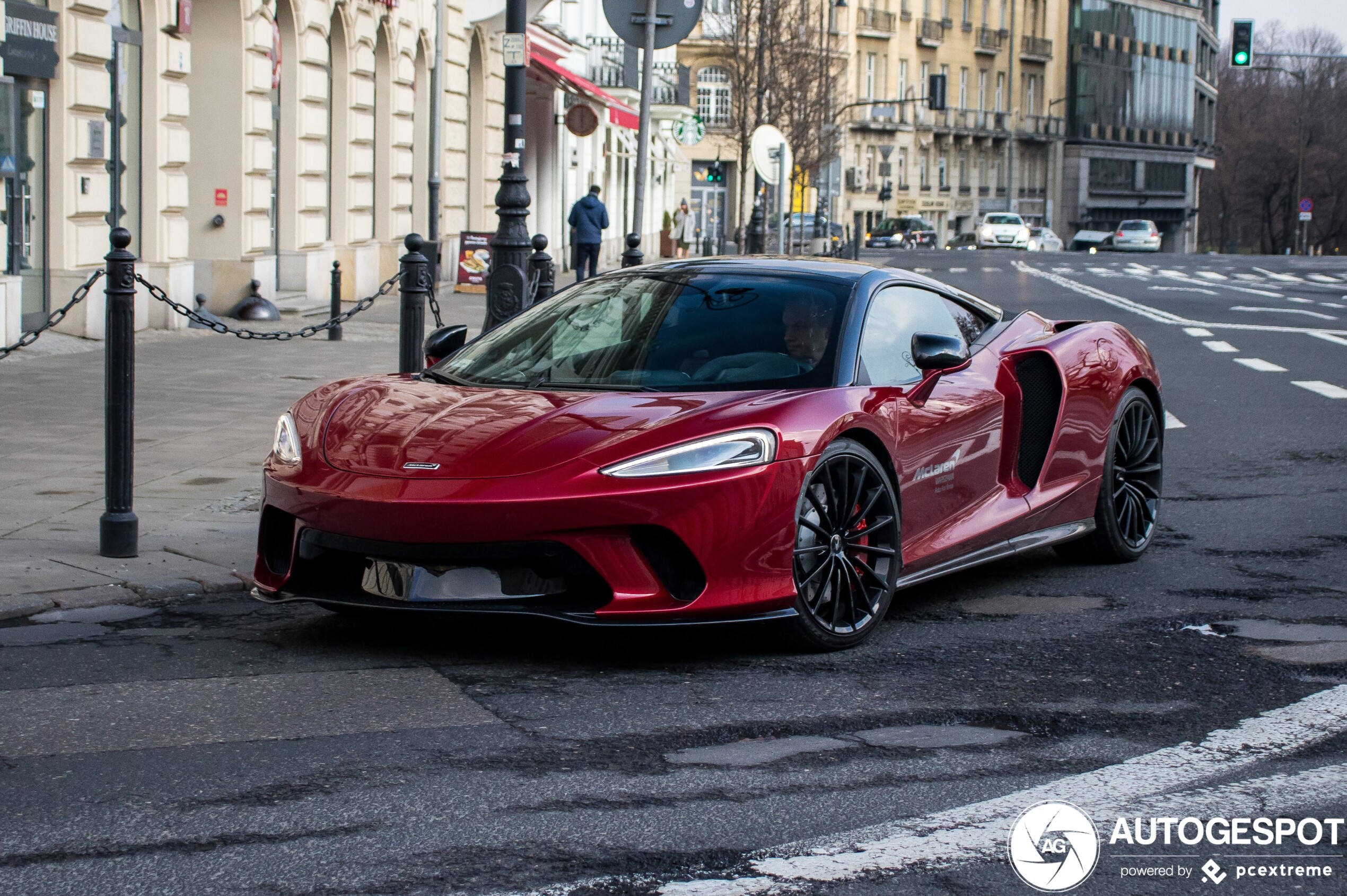 McLaren GT likes to strike a pose.