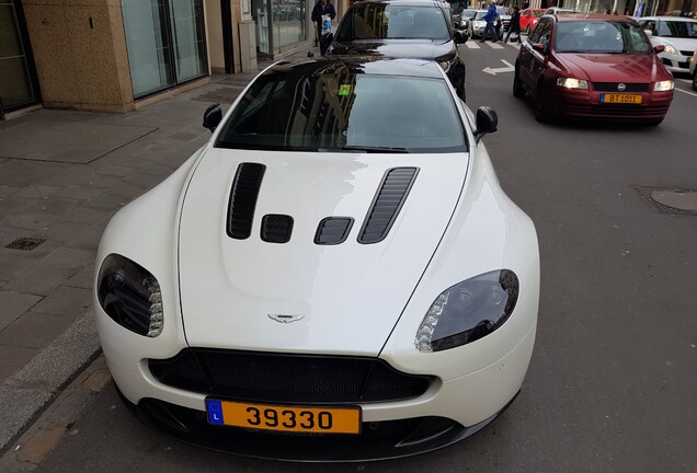 Aston Martin V12 Vantage S