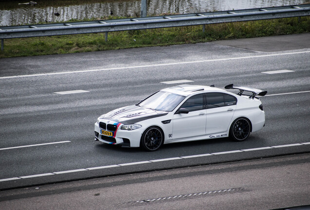 BMW M5 F10 2011