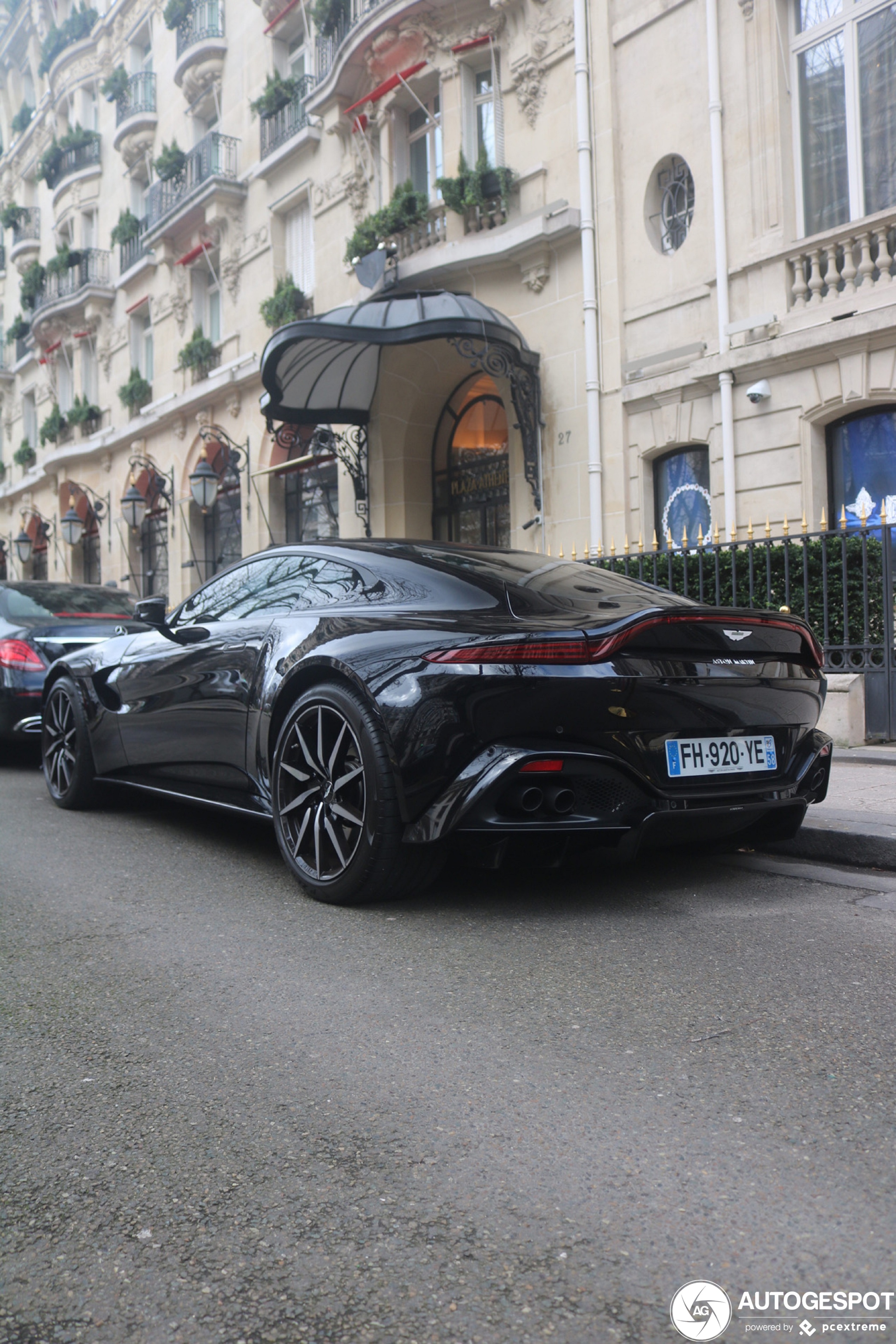 Aston Martin V8 Vantage 2018