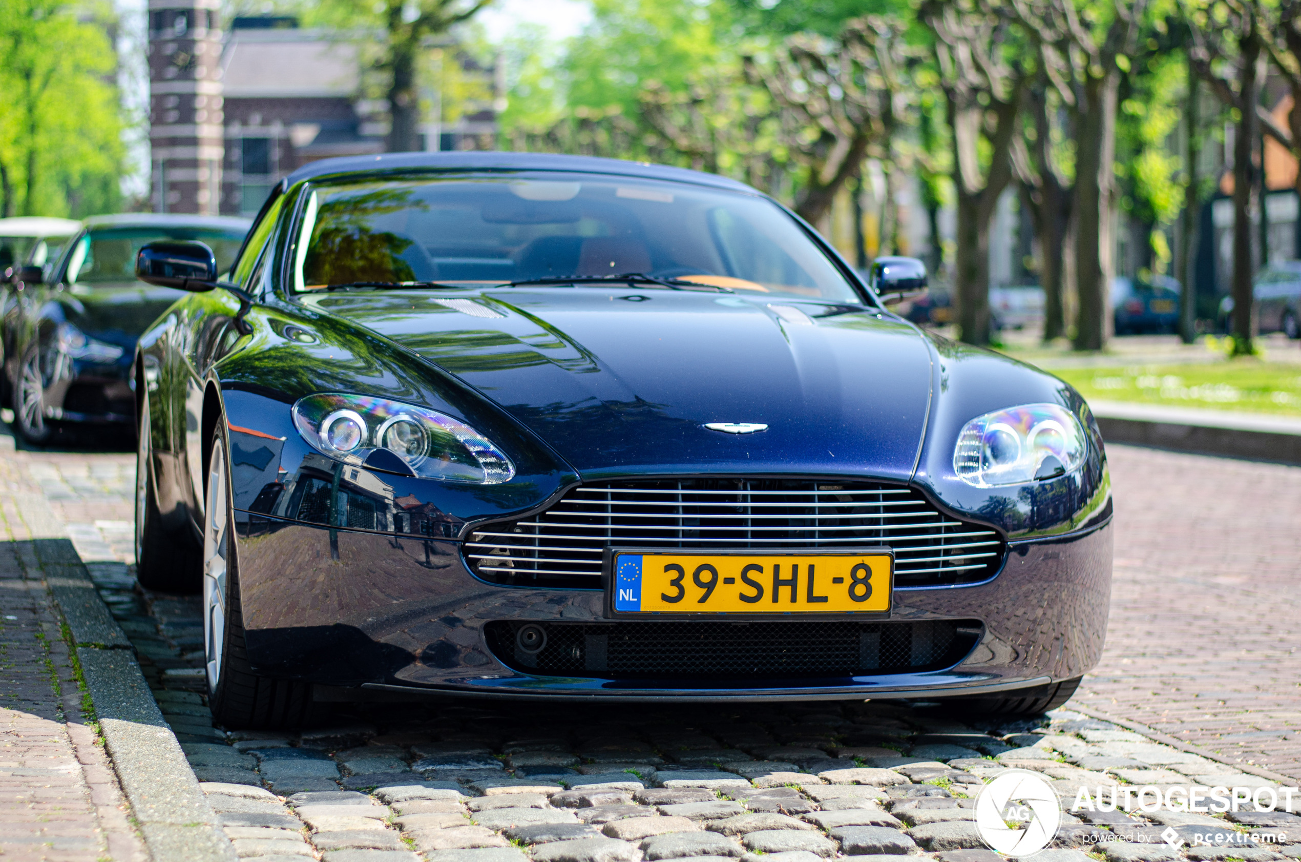 Aston Martin V8 Vantage Roadster