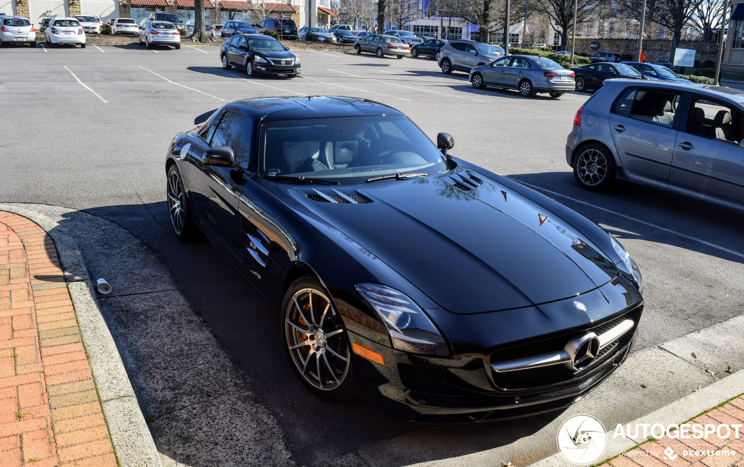 Mercedes-Benz SLS AMG