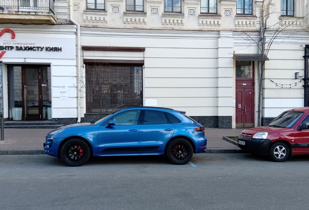 Porsche 95B Macan GTS