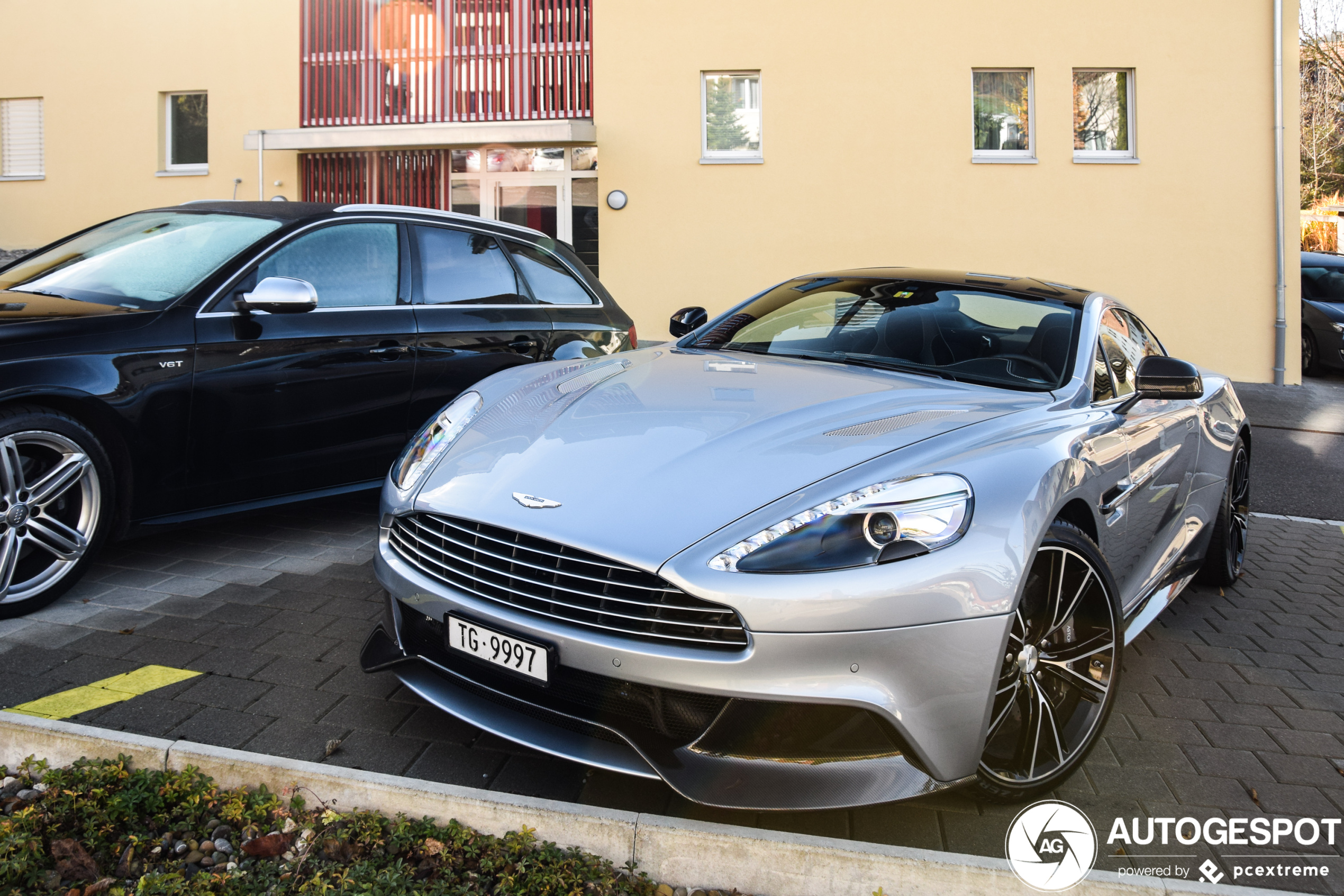 Aston Martin Vanquish 2013