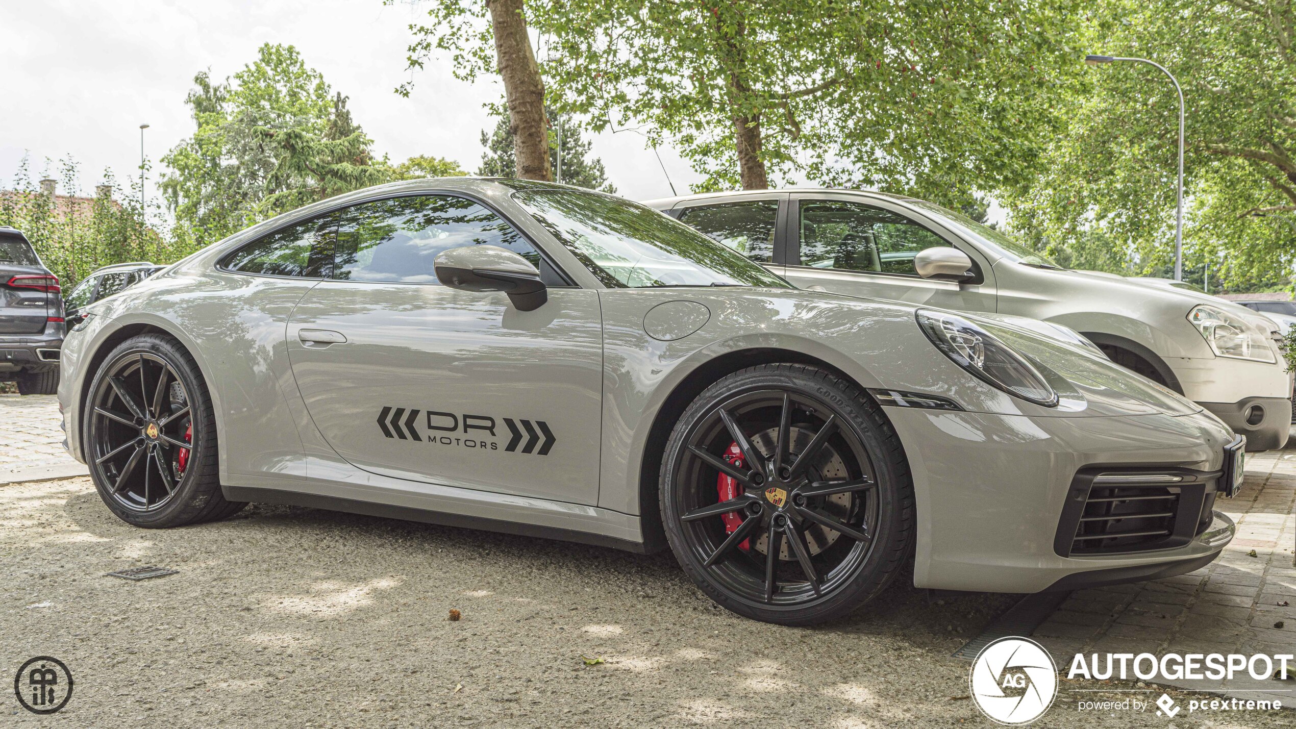 Porsche 992 Carrera 4S