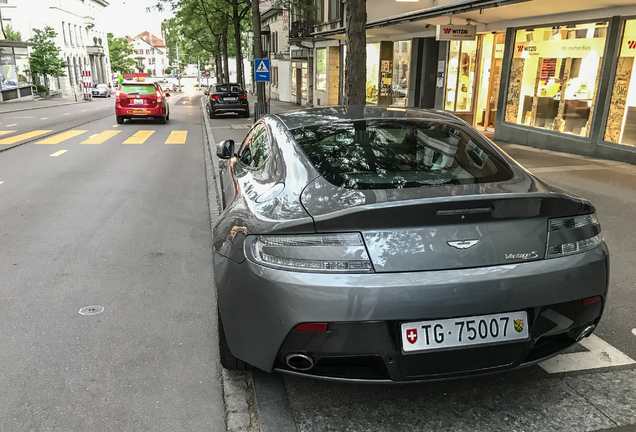 Aston Martin V8 Vantage S