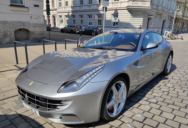 Ferrari FF