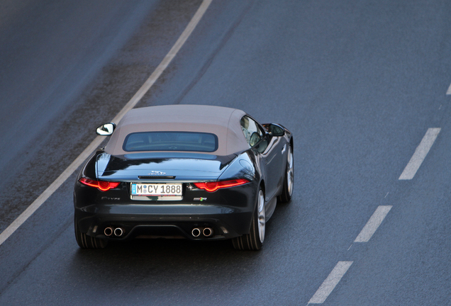 Jaguar F-TYPE R AWD Convertible