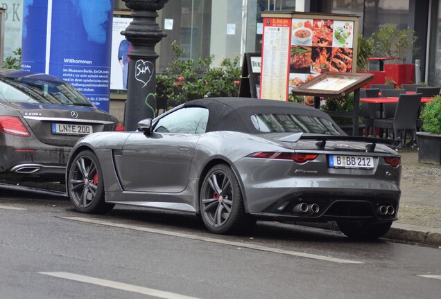 Jaguar F-TYPE SVR Convertible 2017