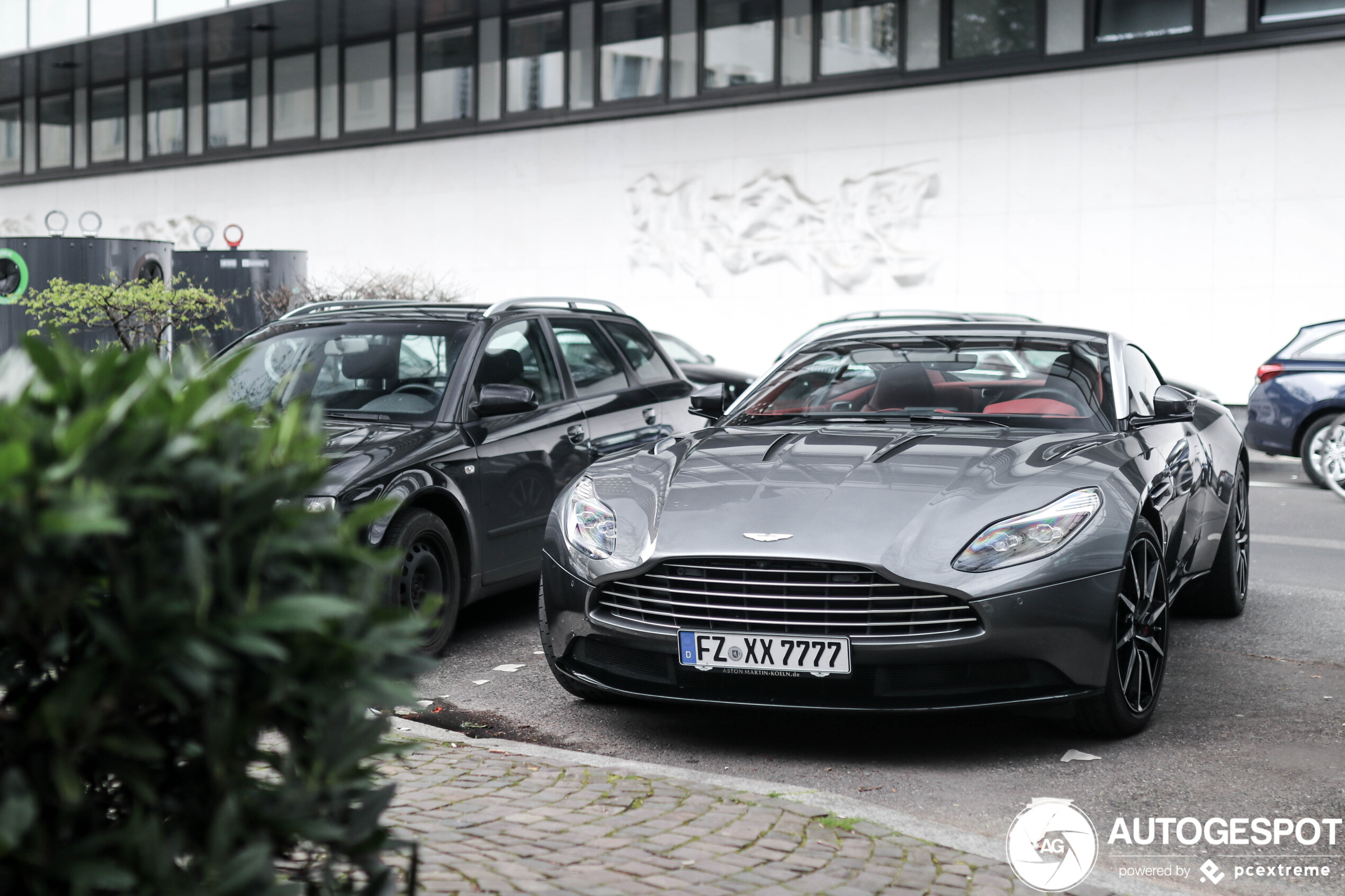 Aston Martin DB11