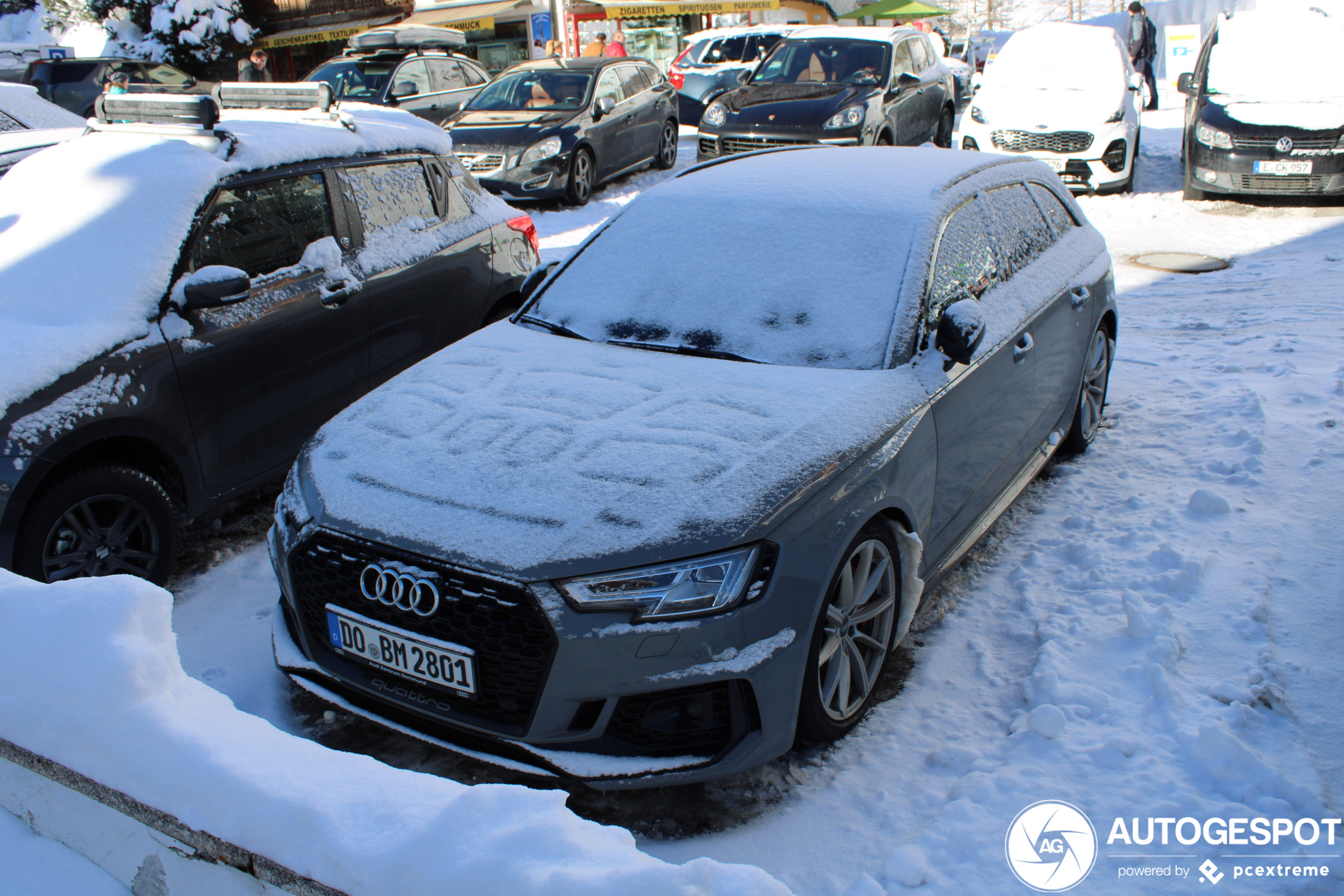 Audi RS4 Avant B9