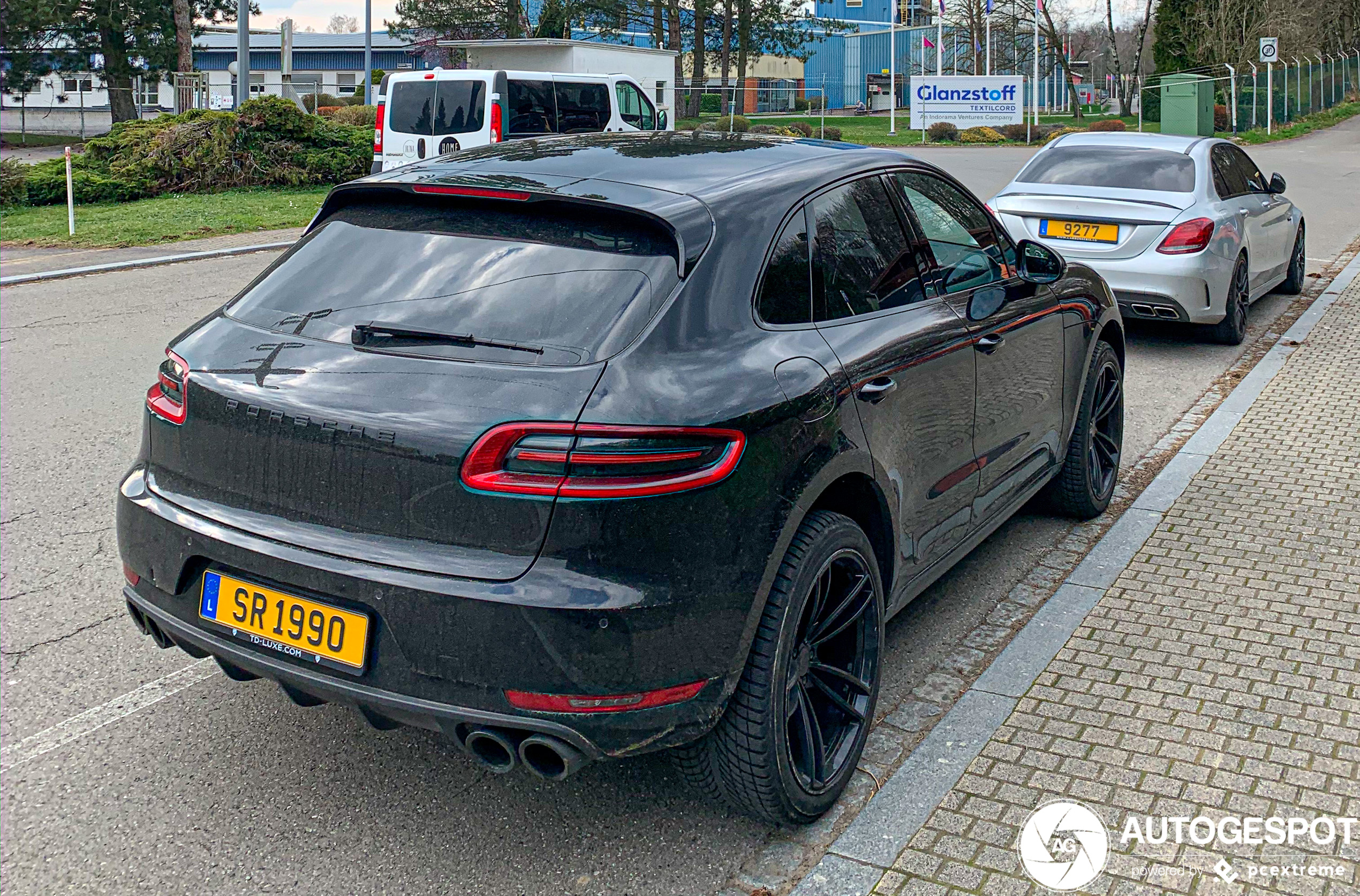 Porsche 95B Macan Turbo