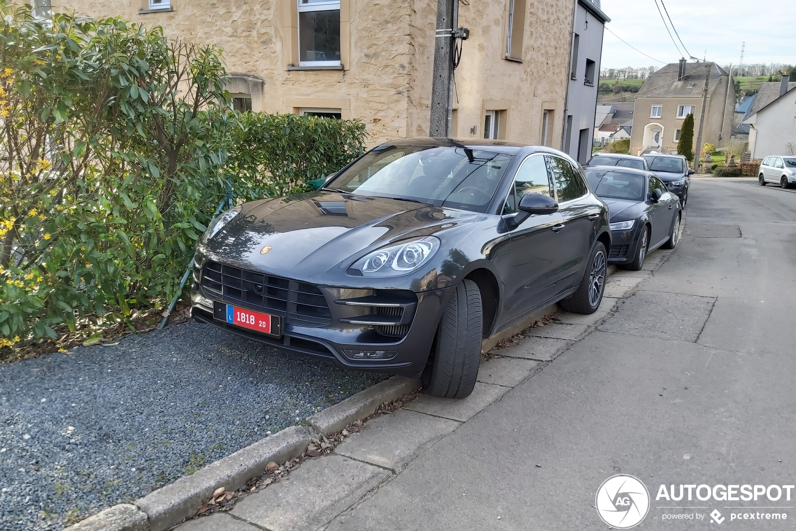 Porsche 95B Macan Turbo