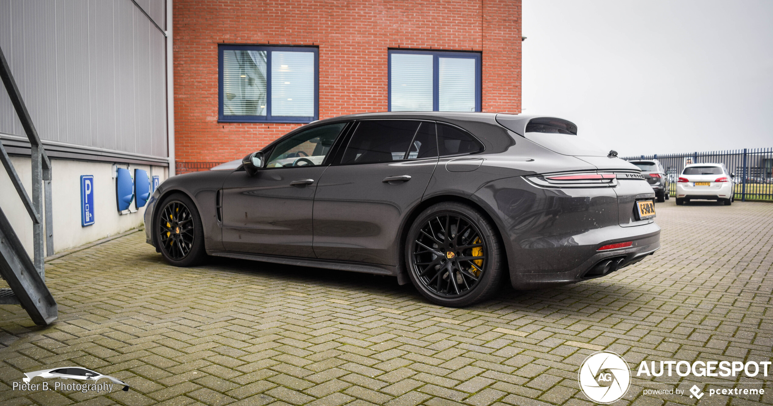 Porsche 971 Panamera Turbo S E-Hybrid Sport Turismo