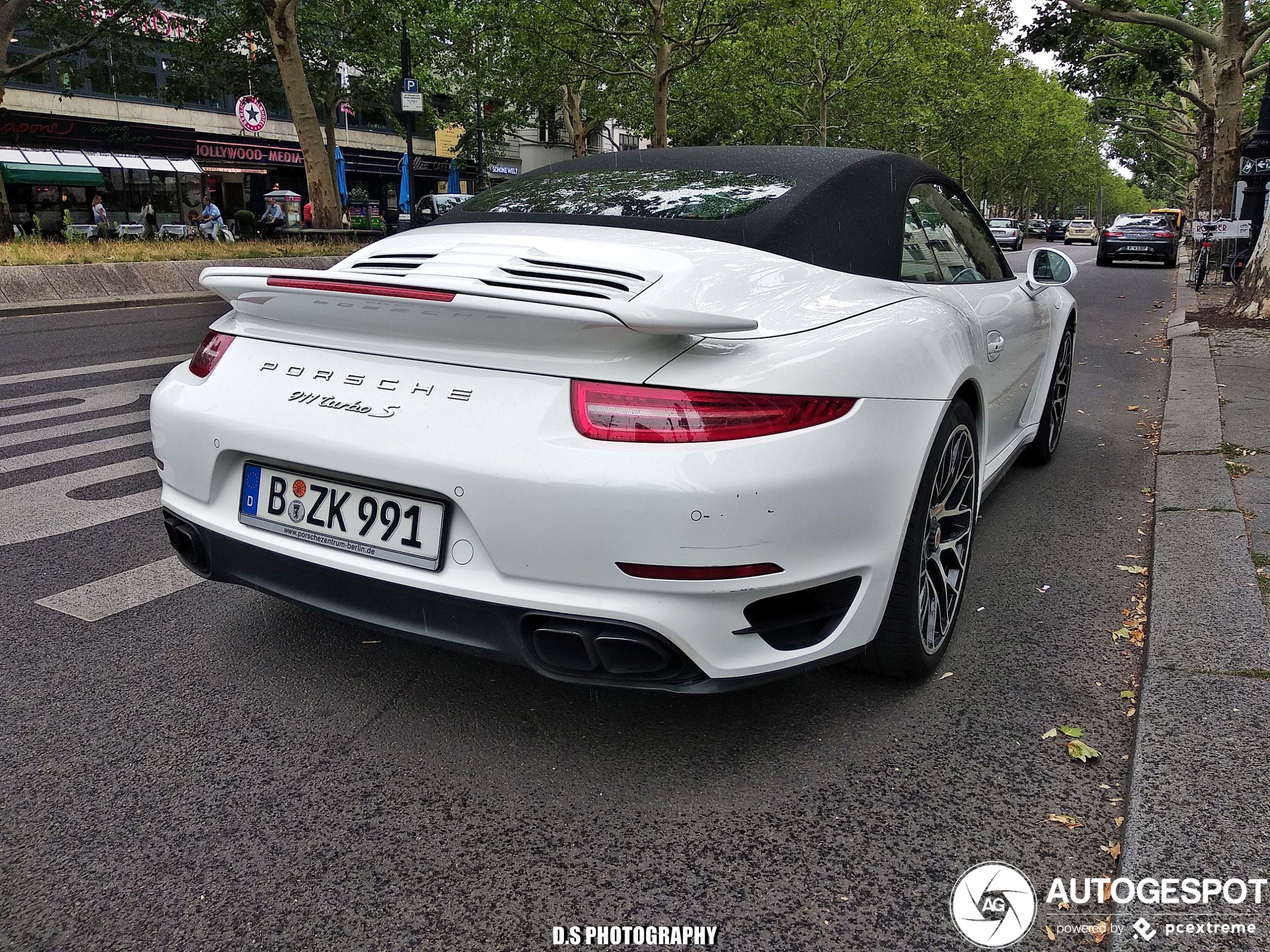 Porsche 991 Turbo S Cabriolet MkI