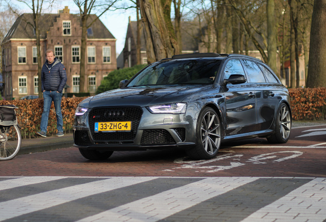 Audi RS4 Avant B8