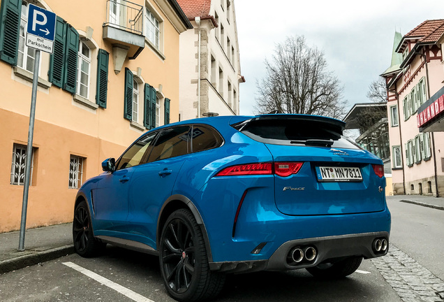 Jaguar F-PACE SVR