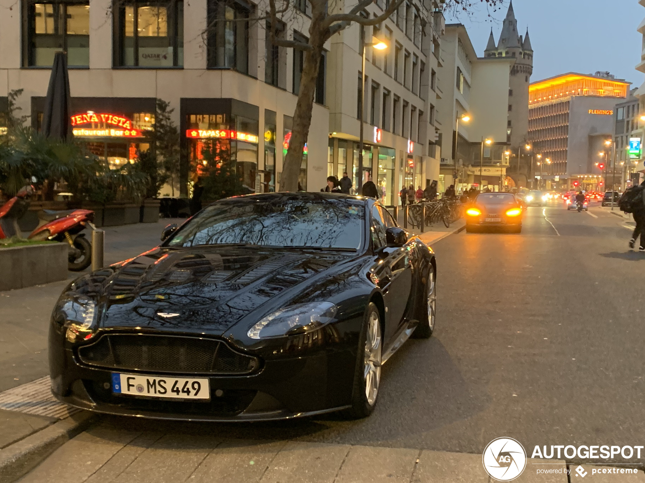 Aston Martin V12 Vantage S