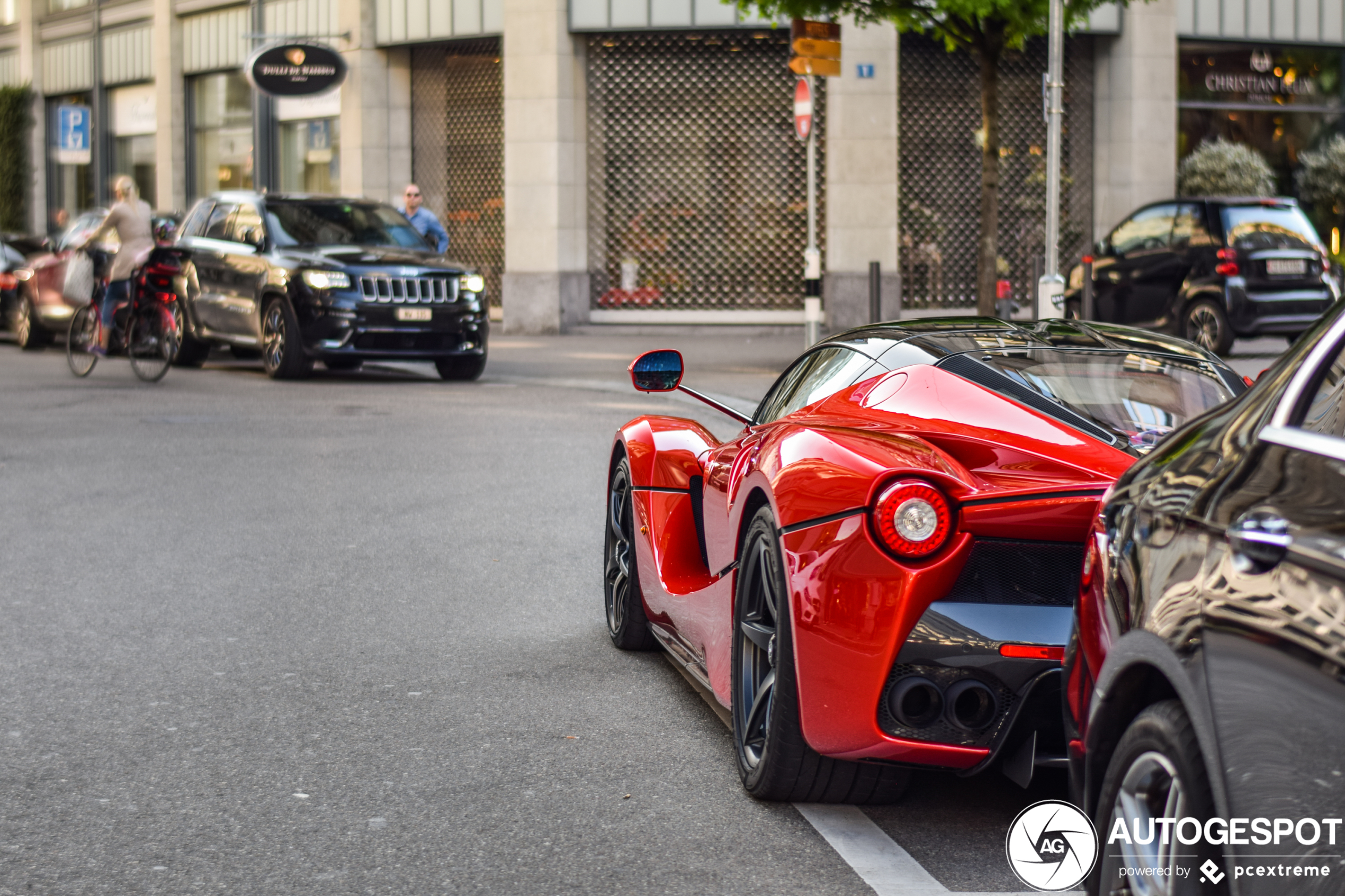 Ferrari Laferrari keeps impressing.