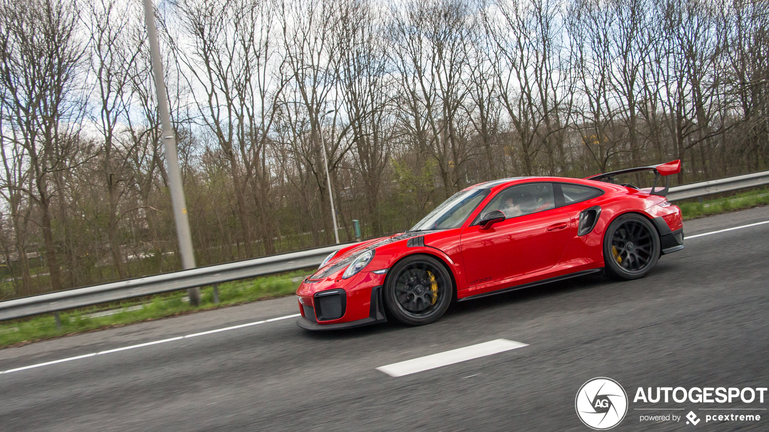 Porsche 991 GT2 RS Weissach Package