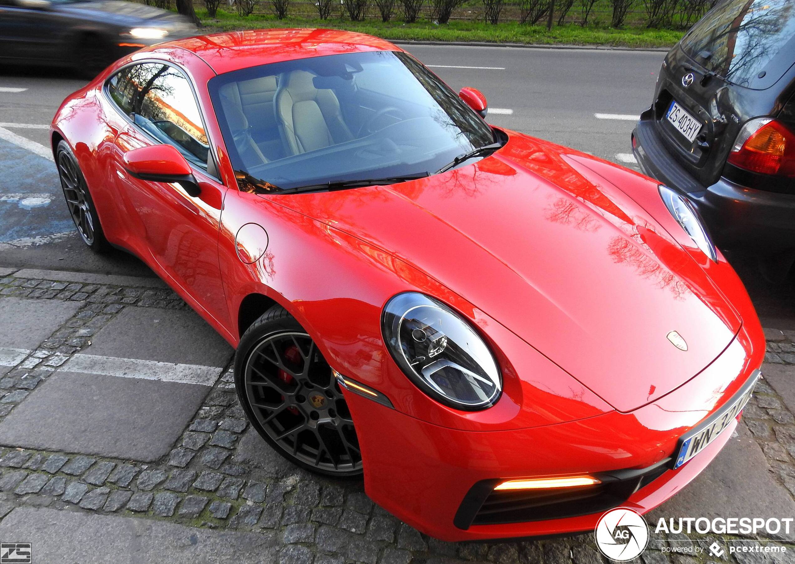 Porsche 992 Carrera 4S