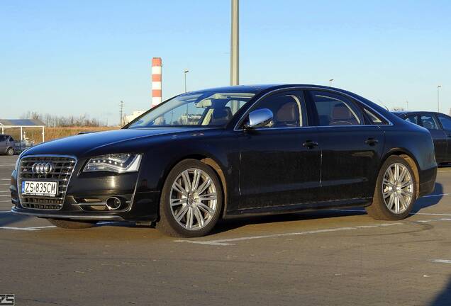 Audi S8 D4