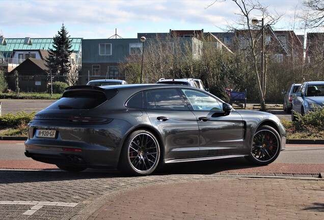 Porsche 971 Panamera GTS Sport Turismo