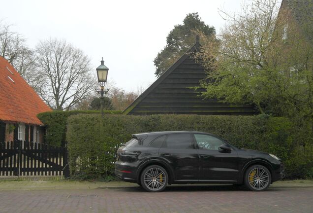 Porsche Cayenne Turbo S E-Hybrid