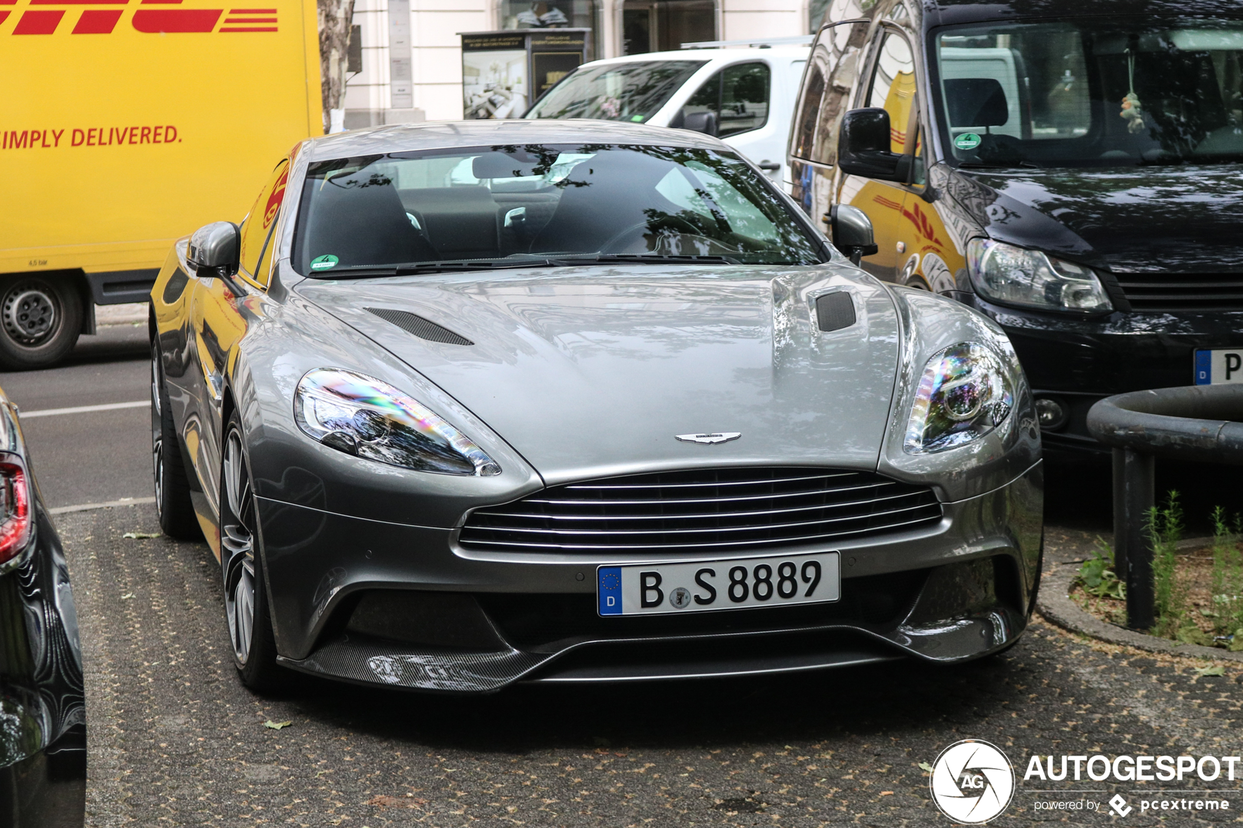 Aston Martin Vanquish 2013