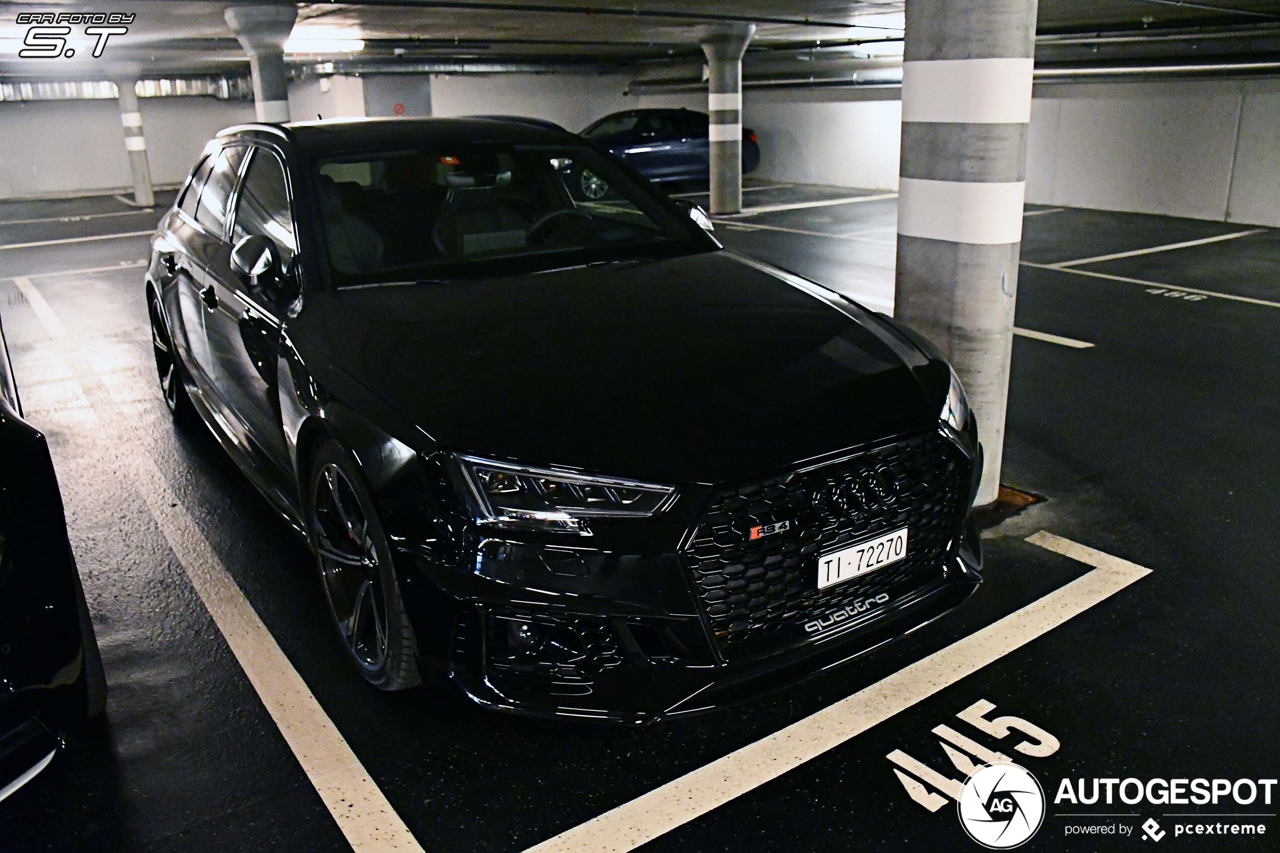 Audi RS4 Avant B9