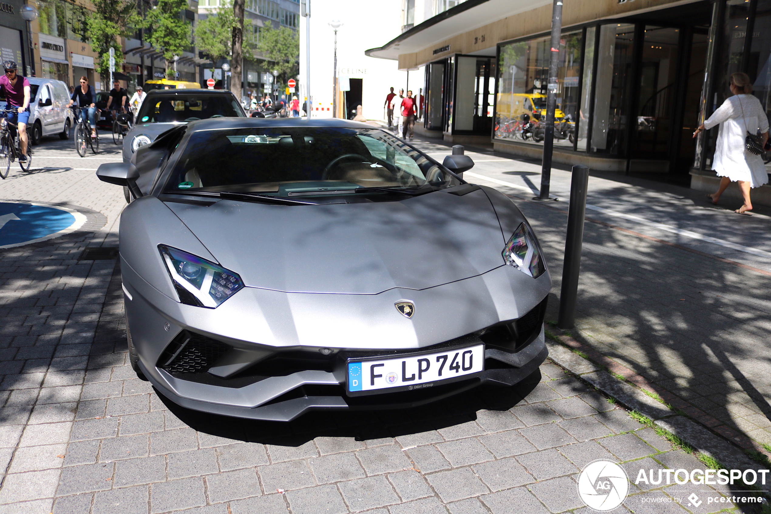 Lamborghini Aventador S LP740-4